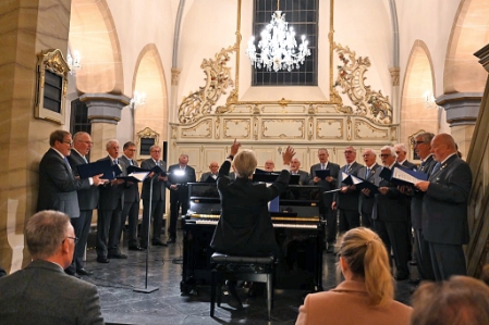 Die Eintracht beim Liedvortrag beim Herbstkonzert